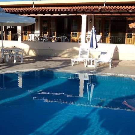 Aparthotel Faethon Karousadhes  Pokoj fotografie